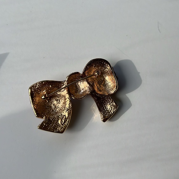 Bow Brooch • Cute for the Holiday Season • Red & Silver Rhinestones • - Picture 4 of 4